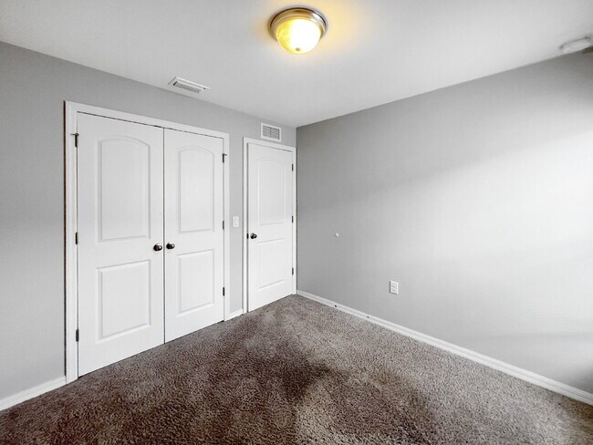 Building Photo - Trick or Treat enjoy a $750 discount on yo...