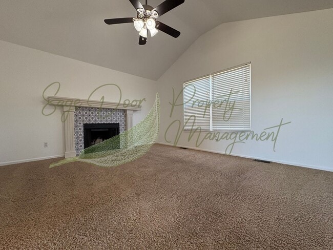 Building Photo - BEAUTIFUL BLUE SPRINGS HOME!!!