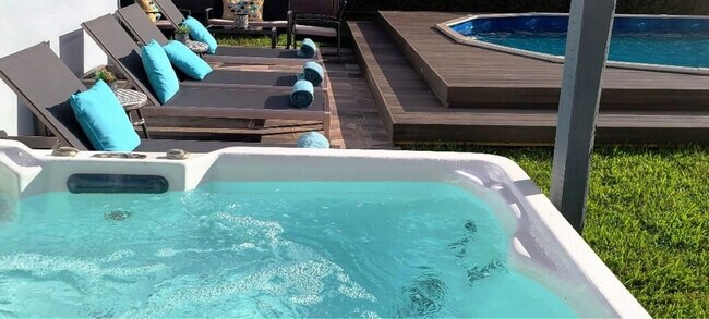 Building Photo - 1510 S 20th Ave