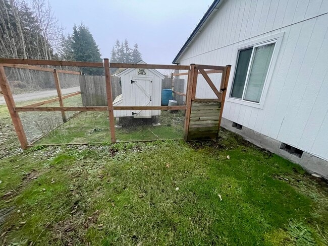 Building Photo - Charming 4-Bedroom with Open Floor Plan & ...