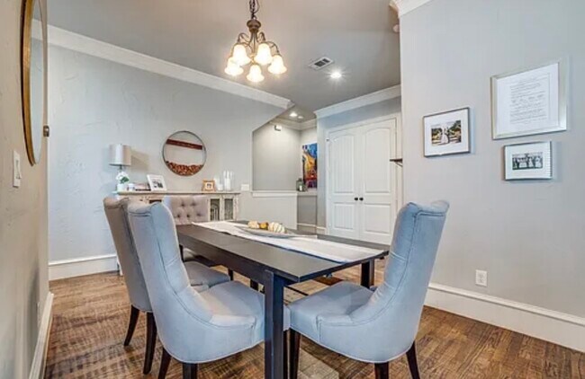 Primary Photo - 1914 Euclid Ave