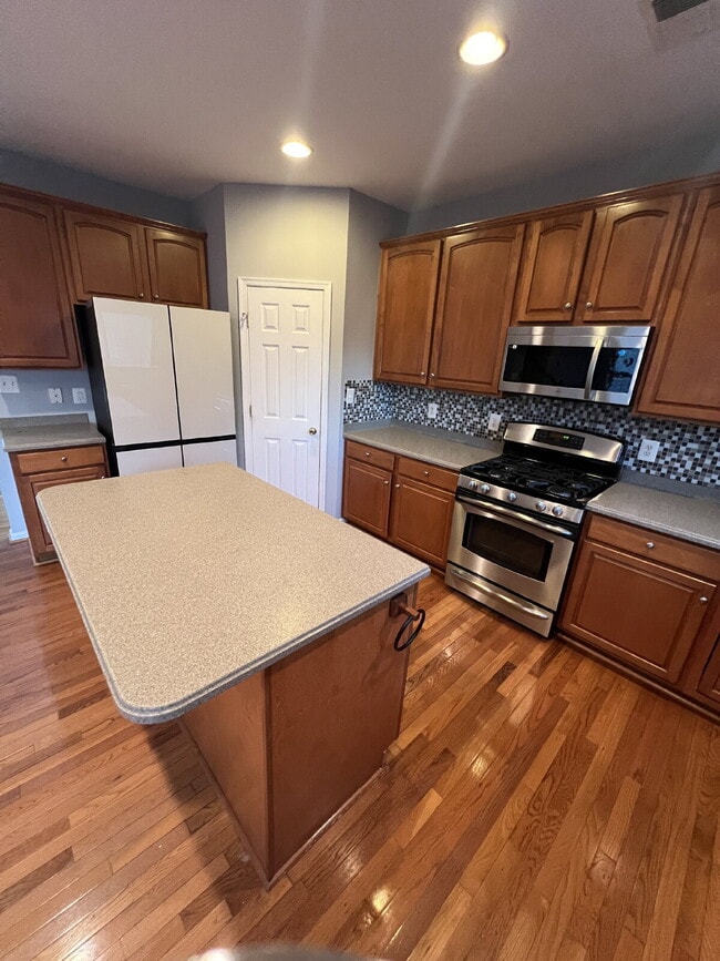 Building Photo - Move-in Special: HALF OFF off of the first month's rent! Stunning 4-5 Bedroom Home for Rent in En...