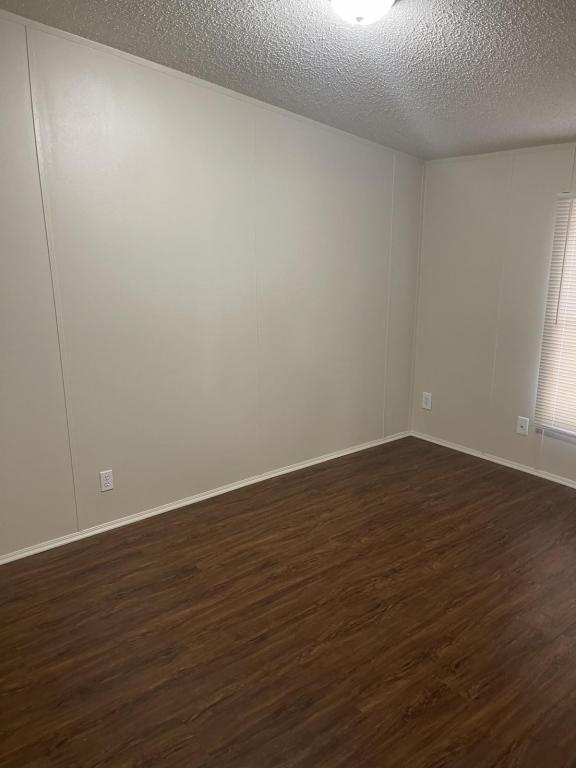 Building Photo - 135 Emily St