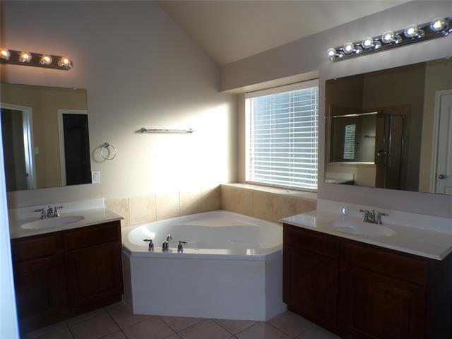 Building Photo - 822 Christine Dr