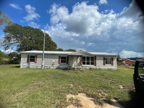 Building Photo - 3 BR 2 Bath 1,904 sq ft doublewide Mobile ...
