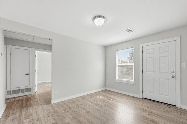 Building Photo - 1032 Hoke Smith Dr