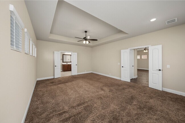 Building Photo - 504 Ridgewater Trail