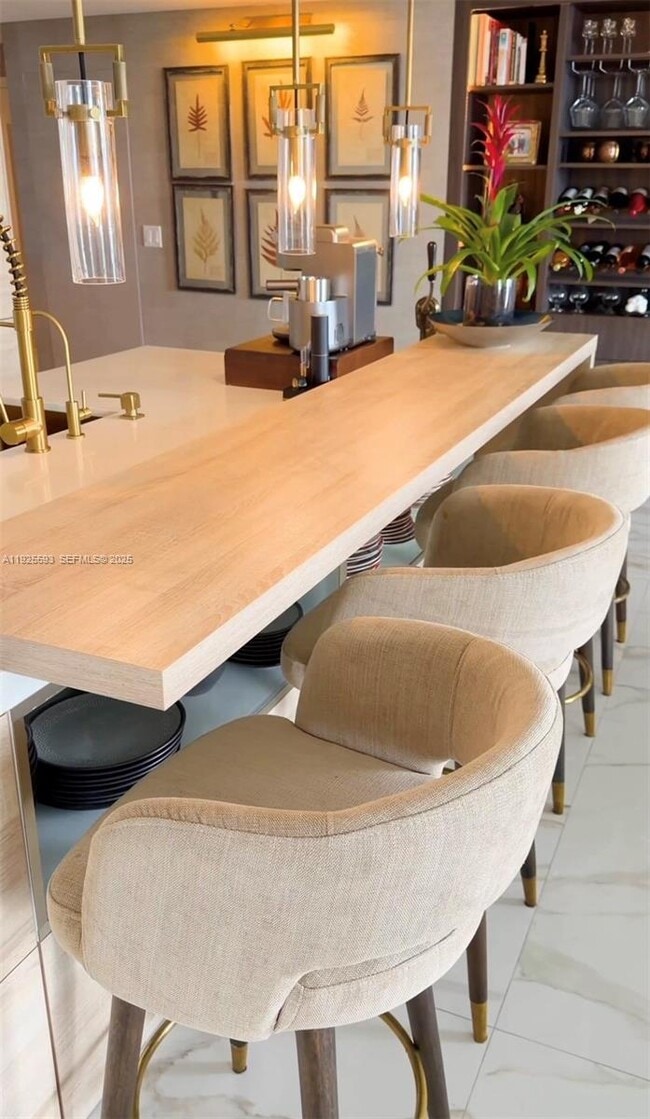 Building Photo - 16385 Biscayne Blvd