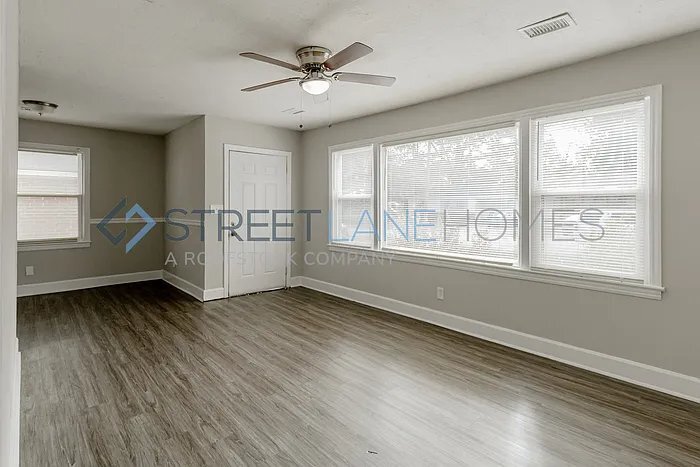 Building Photo - 209 Peachtree Cir