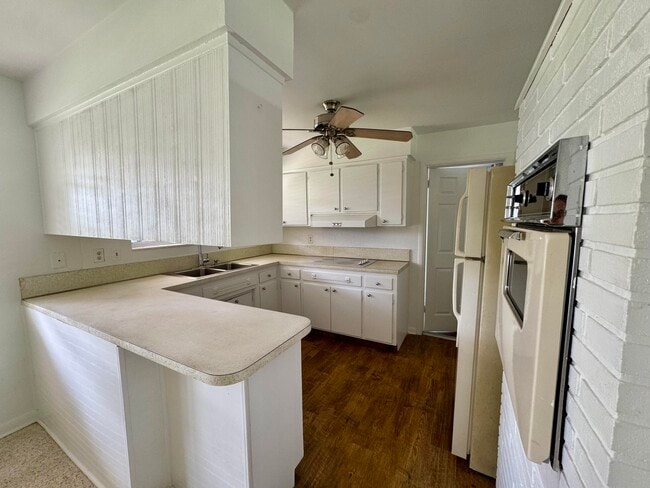 Building Photo - 678 NW 12th Terrace