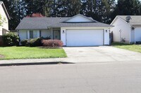 Building Photo - 4615 NE 126th Ave