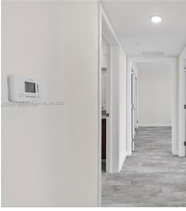 Building Photo - 400 NW 112th Ave