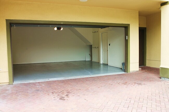Building Photo - 2460 Grand Central Pkwy