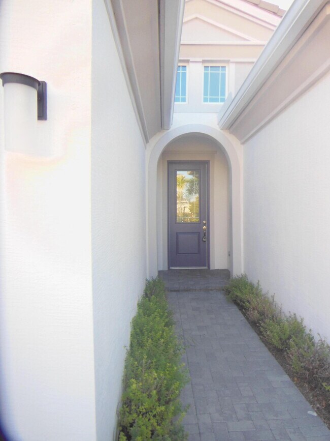 Building Photo - 5401 Pecan Dr