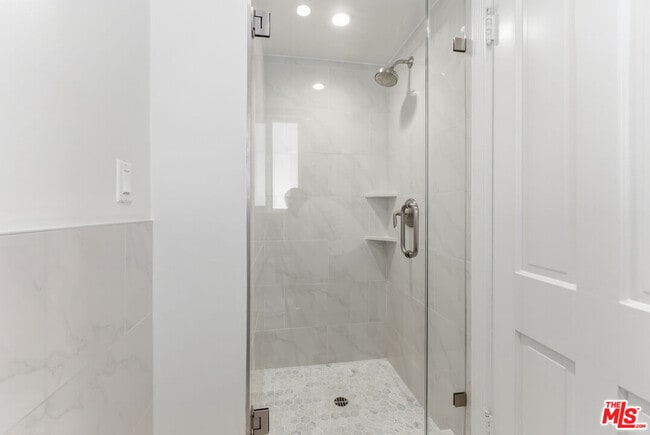 Building Photo - 1532 Glendon Ave