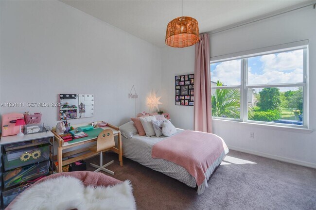 Building Photo - 4735 Eucalyptus Dr