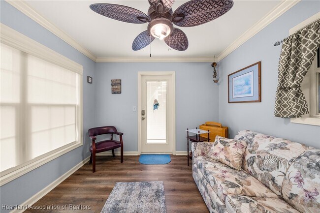 Building Photo - 360 Grove Cir
