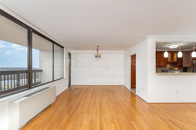 Building Photo - 3701 S George Mason Dr