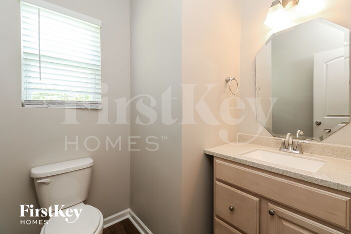 Building Photo - 8000 Camden Crossing