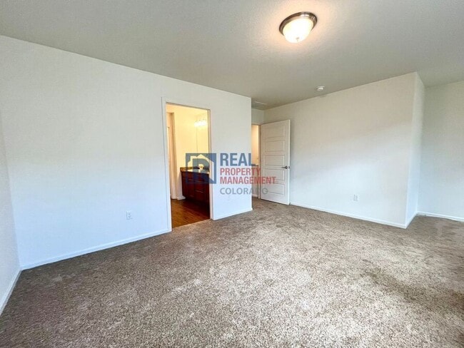 Building Photo - 3861 N Himalaya Rd