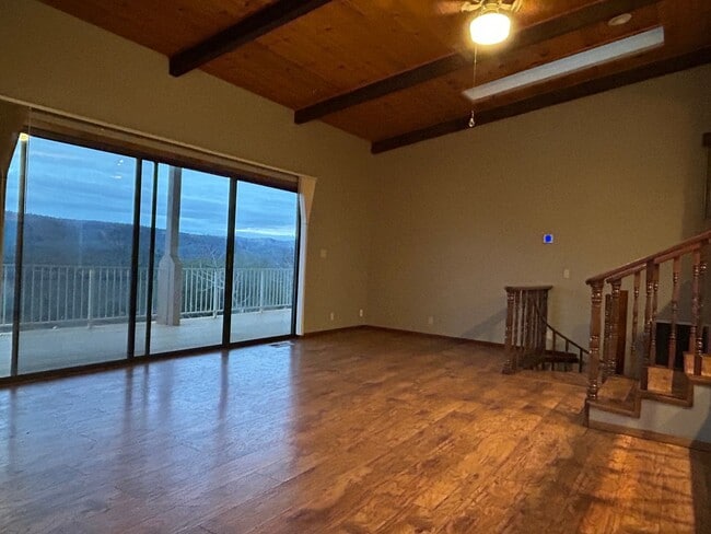 Building Photo - 6367 Woodman Dr