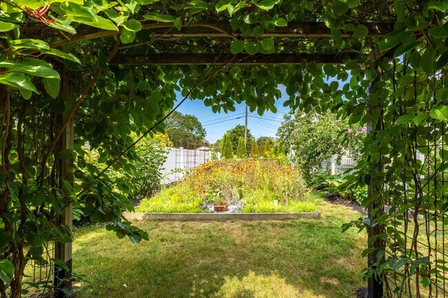 Building Photo - 14 Wallis Rd