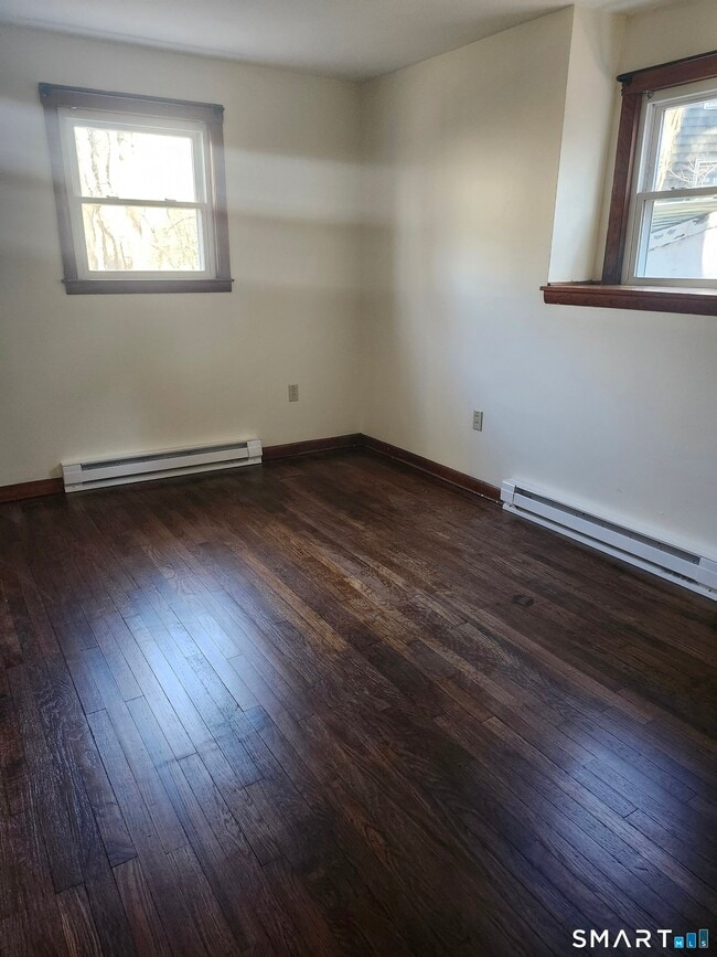 Building Photo - 16 Polly Rd