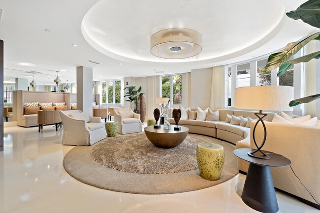 Building Photo - 155 S Ocean Ave