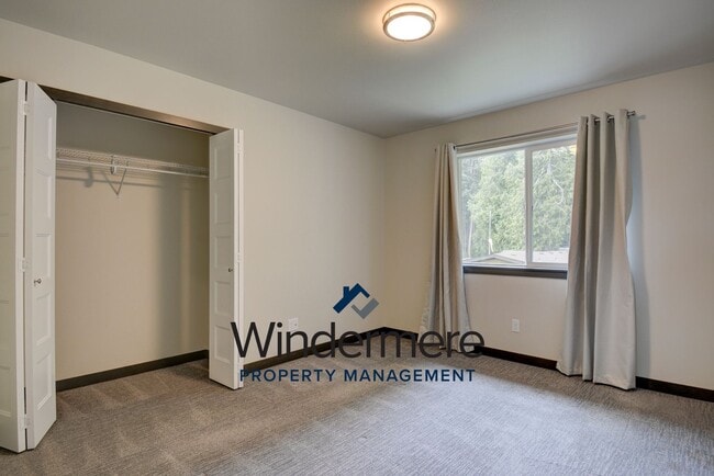 Building Photo - 3 Bed 3 Bath Home in Admirals Cove