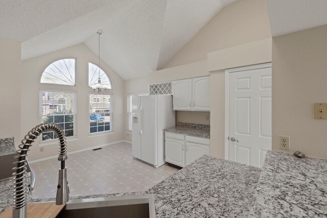 Building Photo - BRIGHT & UPDATED RANCH-STYLE HOME in D-20