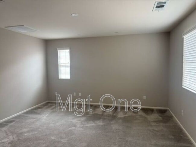 Building Photo - 133 Magnolia Ct
