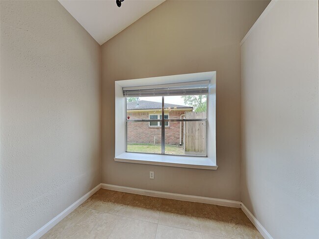 Building Photo - 7410 Soledad Dr