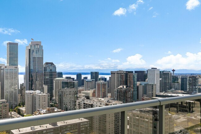 Building Photo - 1321 Seneca St