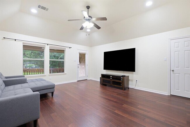 Building Photo - 3552 Alexandrite Way