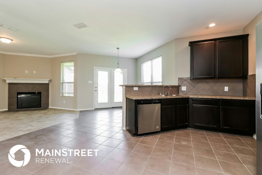 Building Photo - 6272 Jackstaff Dr
