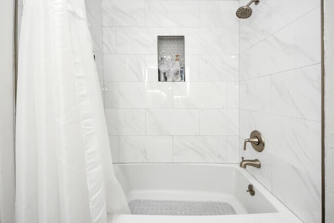 Building Photo - 6710 Biggs Ct
