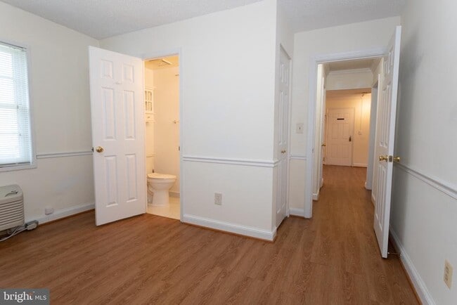 Building Photo - 1612 W Abingdon Dr