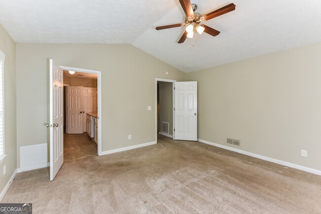 Building Photo - 3909 Wintersweet Dr