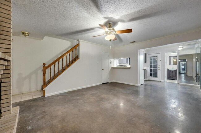 Building Photo - 8400 Jamestown Dr