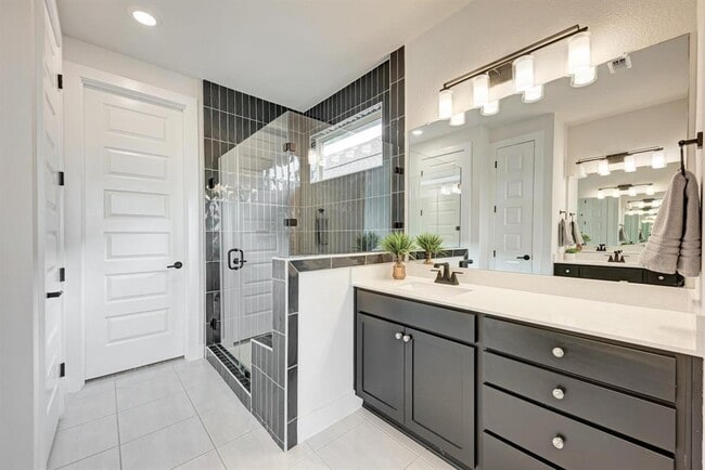 Building Photo - 8417 Thompson Teal Trl