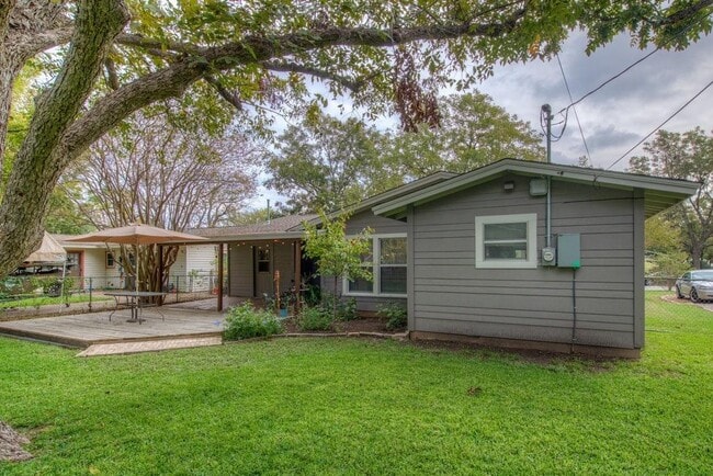 Building Photo - 7608 Delafield Ln