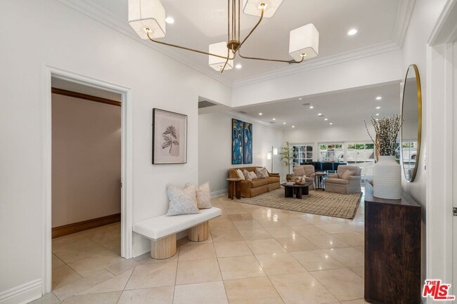 Building Photo - 9023 Alto Cedro Dr