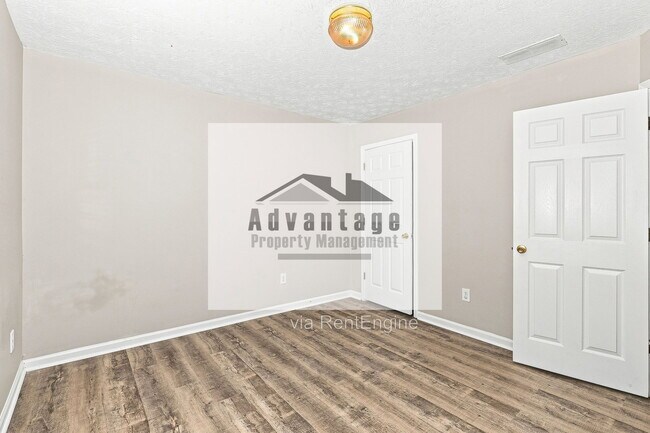 Building Photo - 10422 Tobano Trail