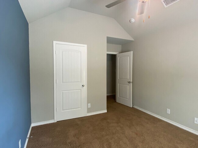 Building Photo - 5 BEDROOM, BELTON ISD