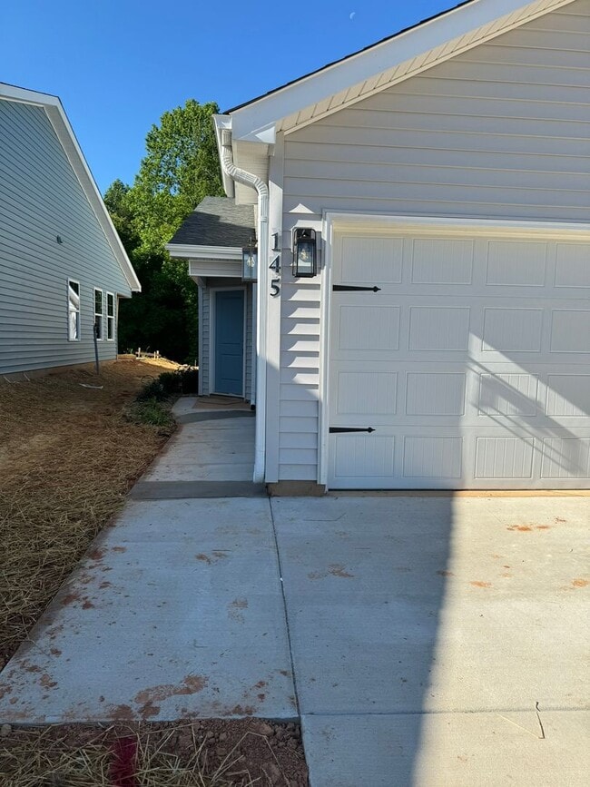 Building Photo - 145 Brawley Ave