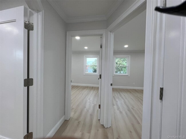 Building Photo - 683 Old Bethpage Rd