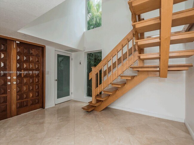 Building Photo - 4000 Alhambra Cir