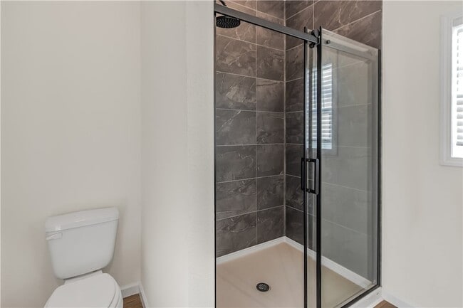 Building Photo - 495 Pleasant St