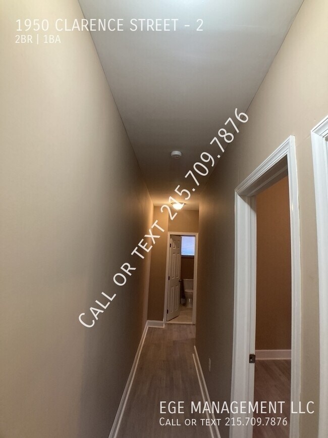 Building Photo - 1950 Clarence St