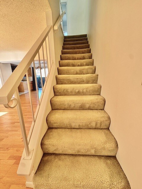 Building Photo - 35 Miramonte Dr